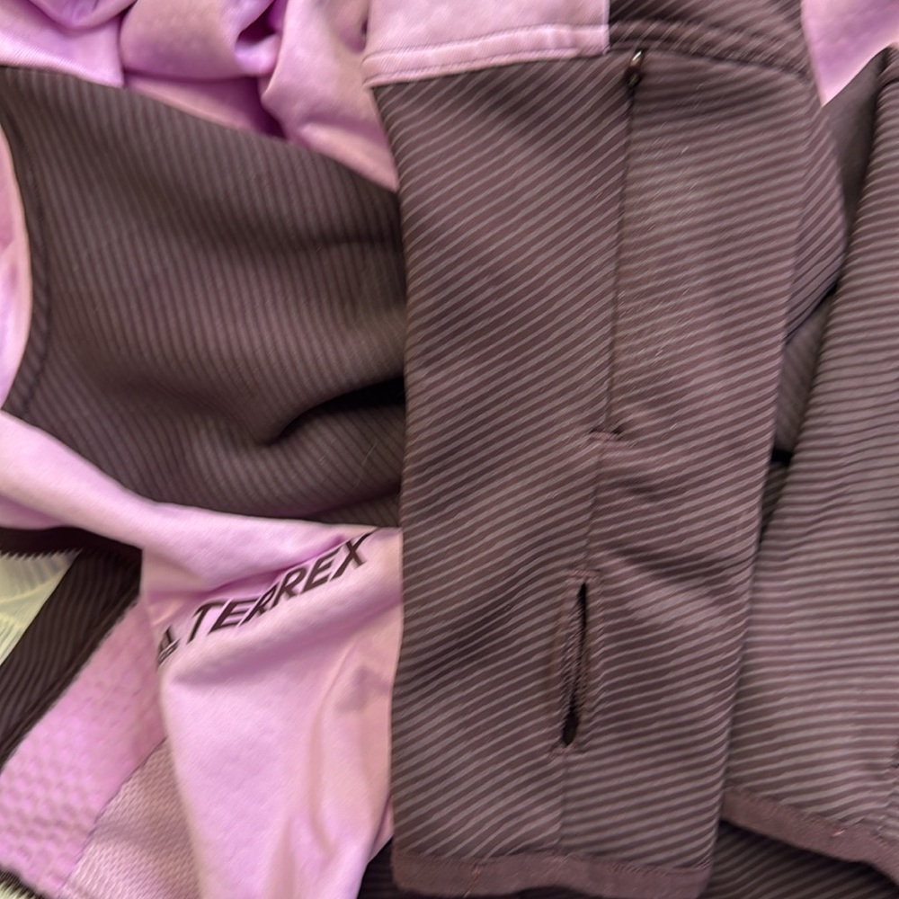 NWOT adidas Purple Ski Jacket with High Collar and Fitted Silhouette - Picture 11 of 13